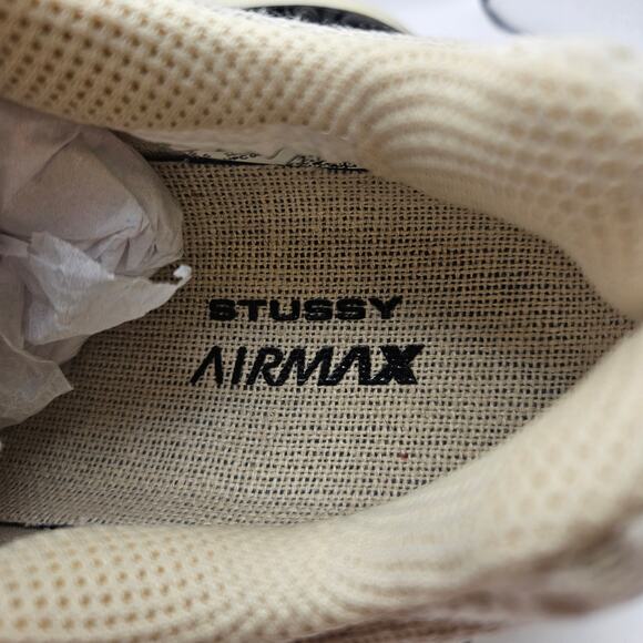 Athletic_Shoes